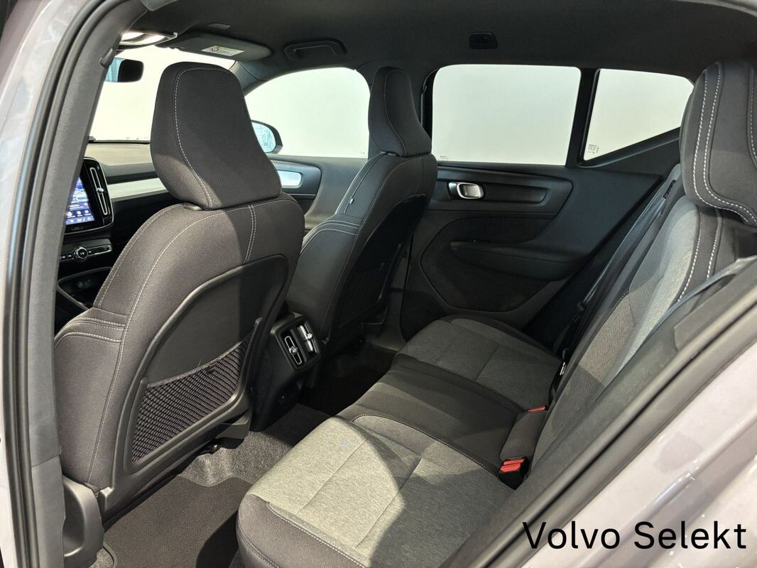 Volvo XC 40 - zdjęcie 23