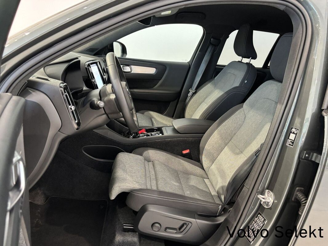 Volvo XC 40 - zdjęcie 16