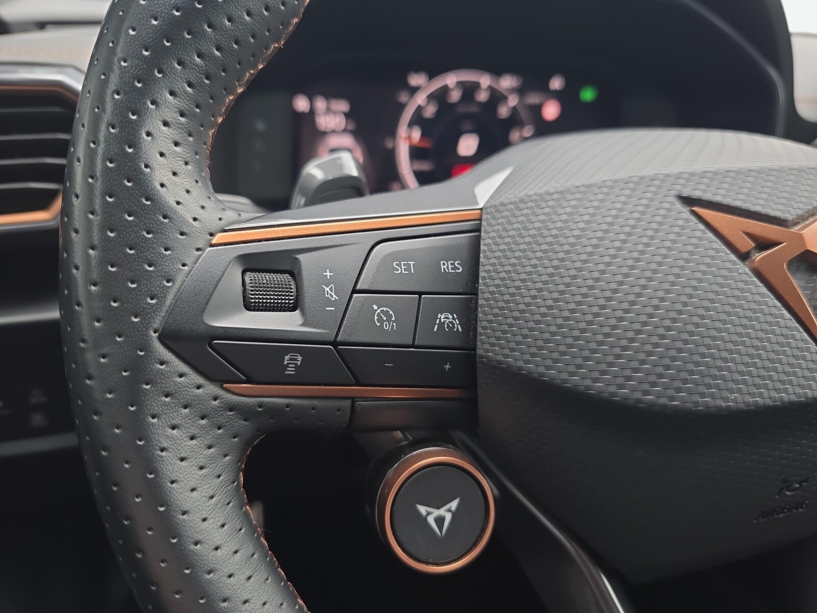 Cupra Formentor - zdjęcie 14