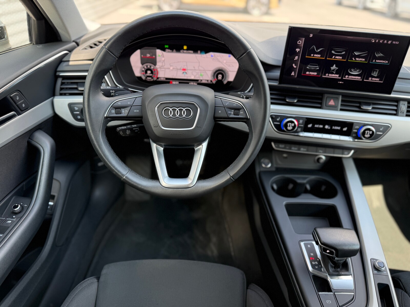 Audi A4 Avant - zdjęcie 16
