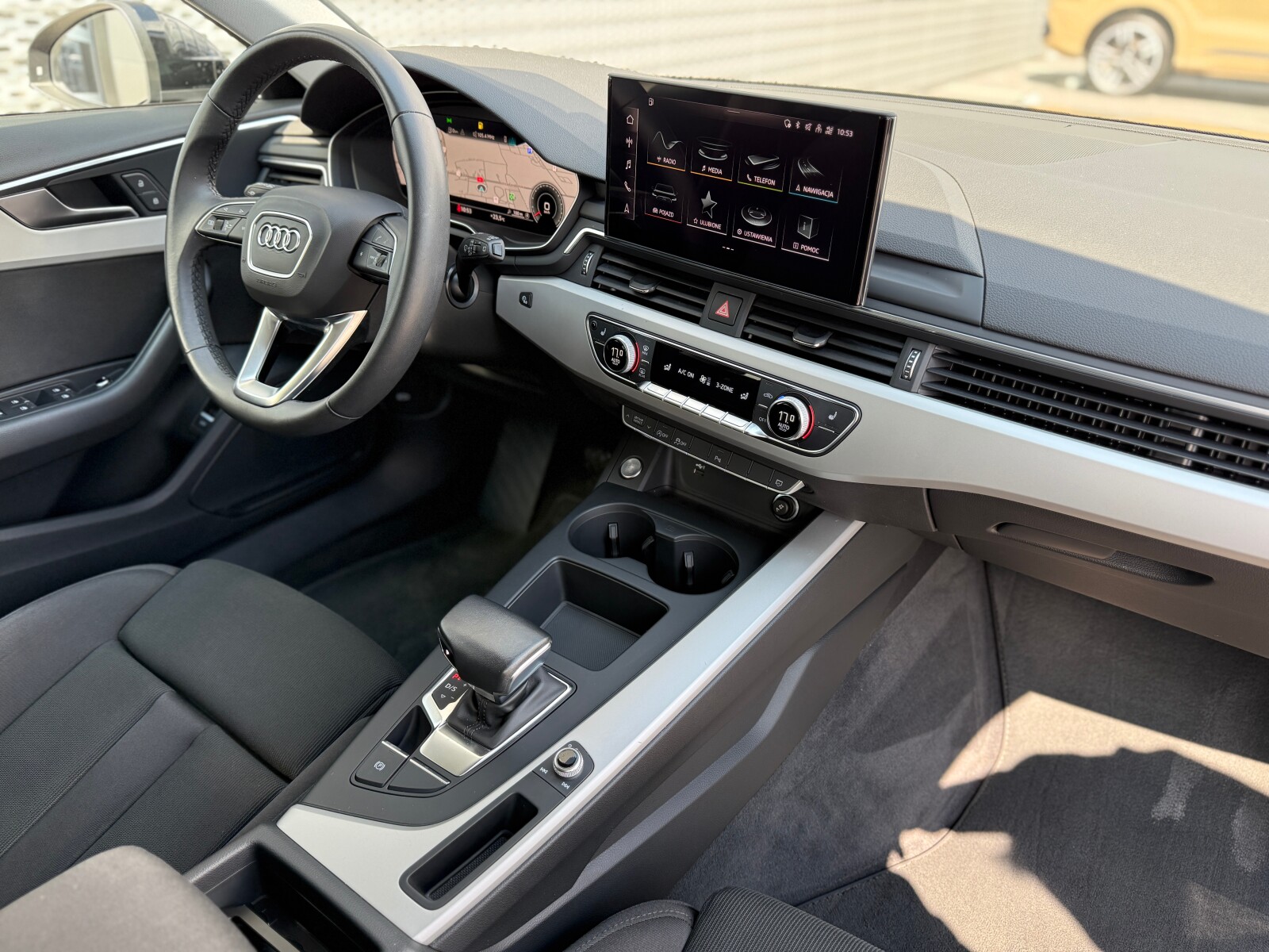 Audi A4 Avant - zdjęcie 22