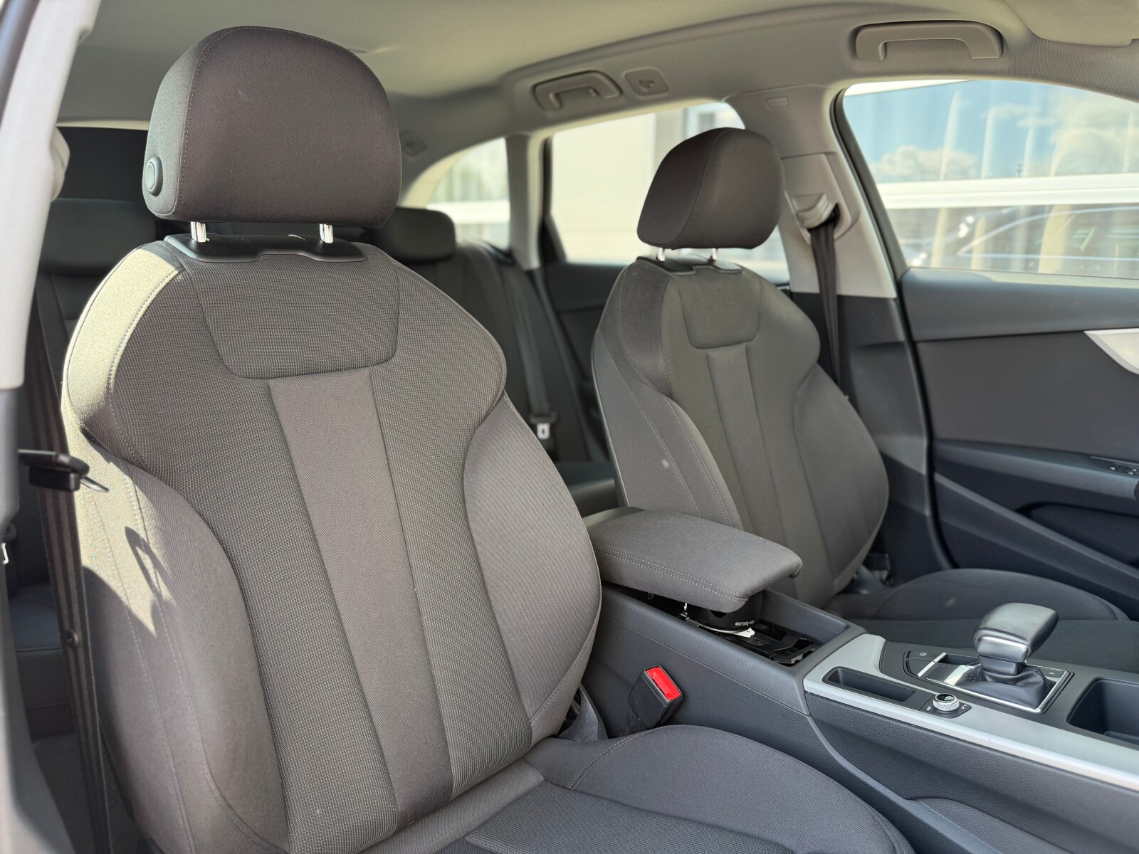 Audi A4 Avant - zdjęcie 21