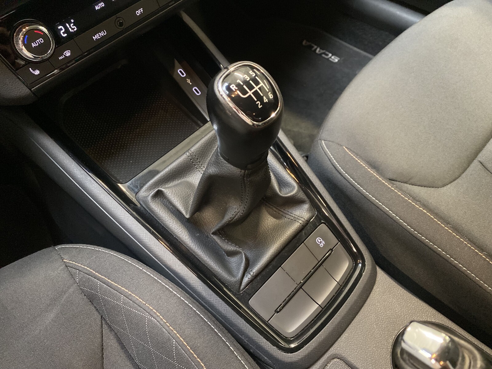 Škoda Scala - zdjęcie 11