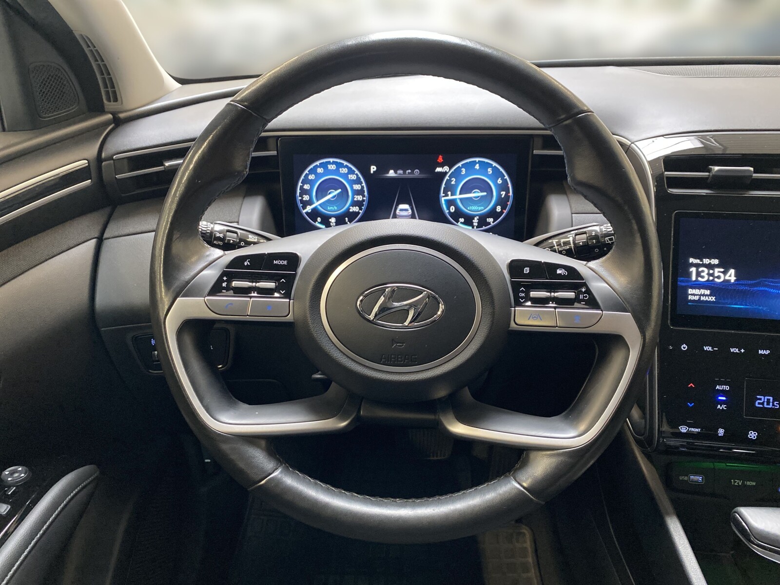 Hyundai Tucson - zdjęcie 23