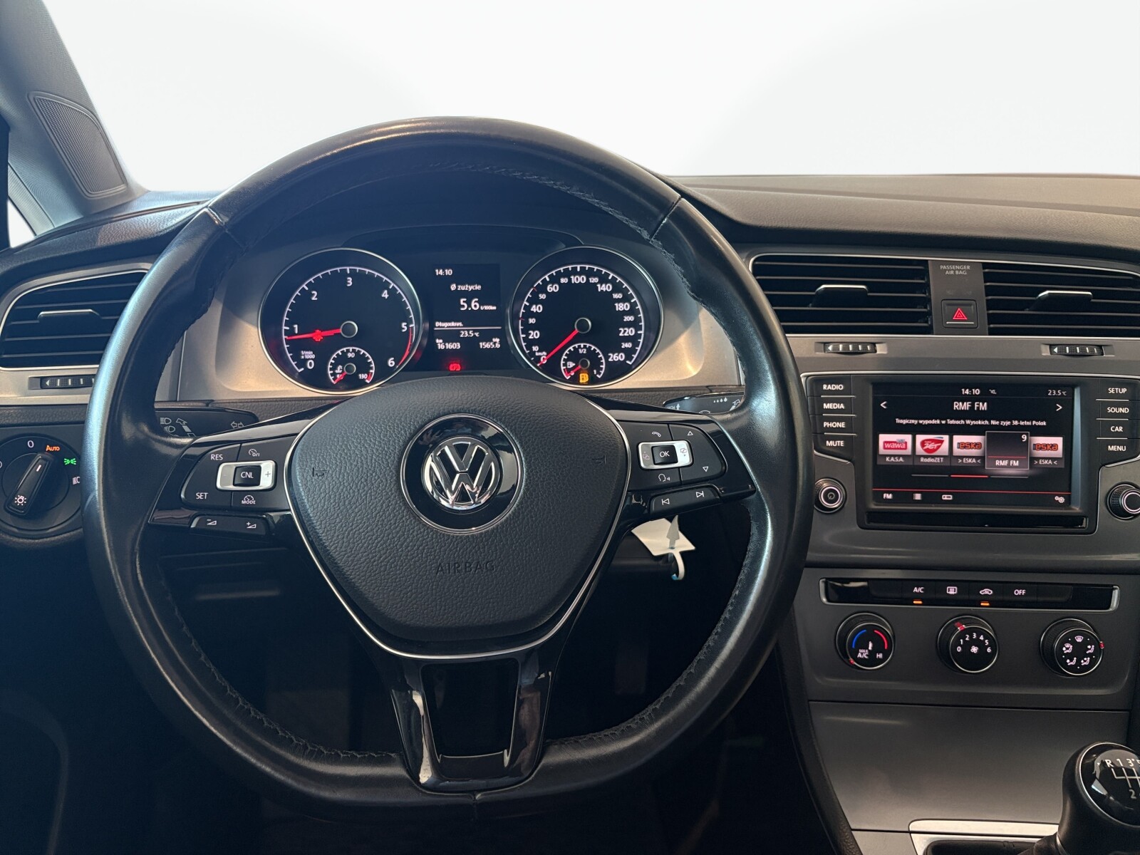 Volkswagen Golf Variant - zdjęcie 11