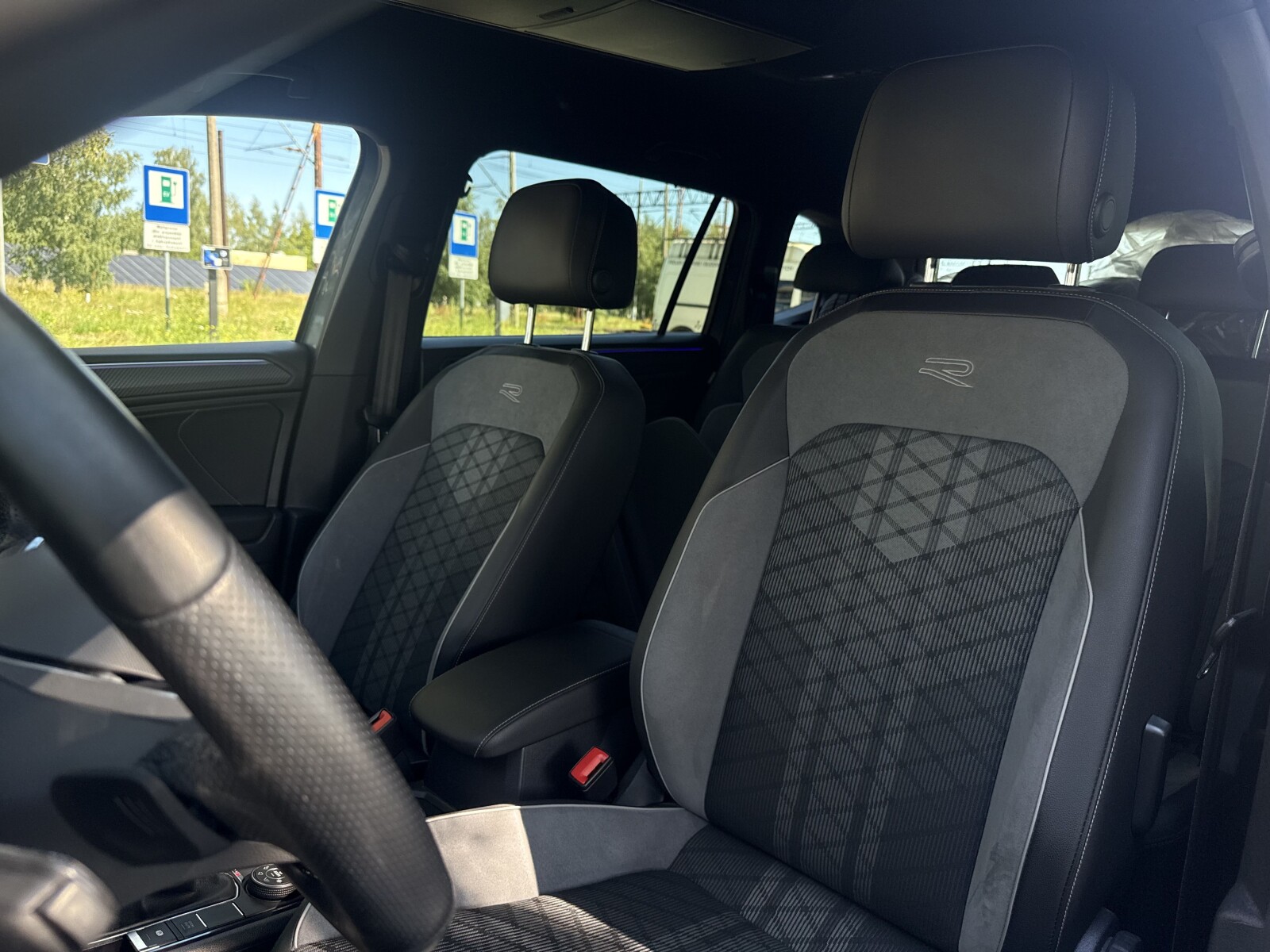 Volkswagen Tiguan Allspace - zdjęcie 11