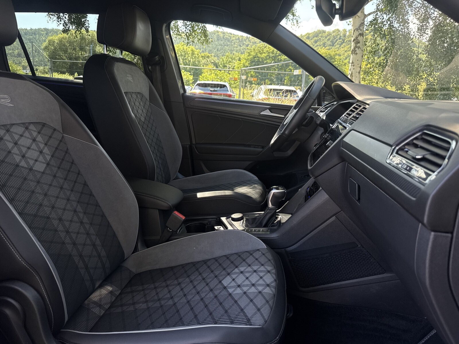 Volkswagen Tiguan Allspace - zdjęcie 12