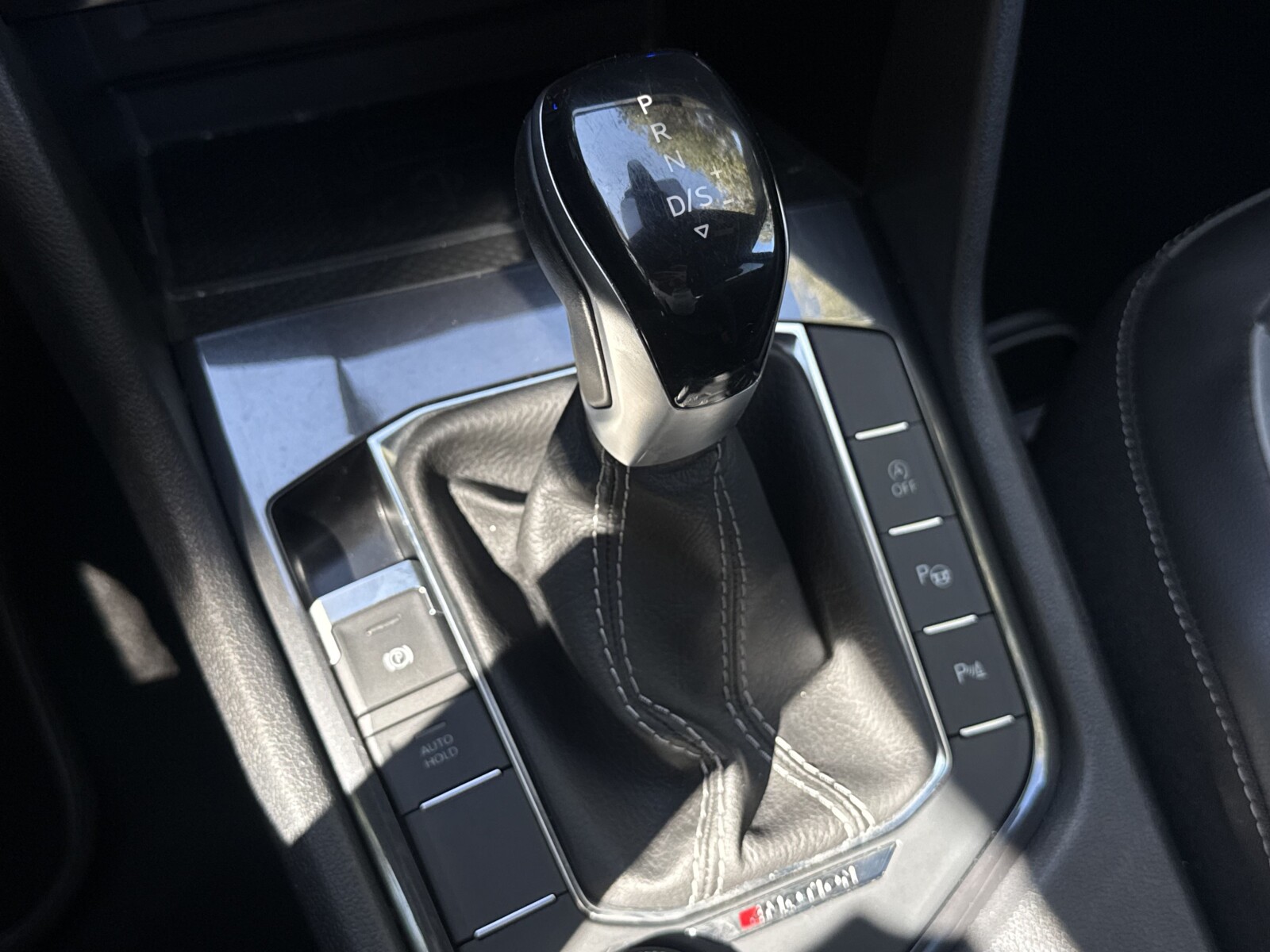 Volkswagen Tiguan Allspace - zdjęcie 18