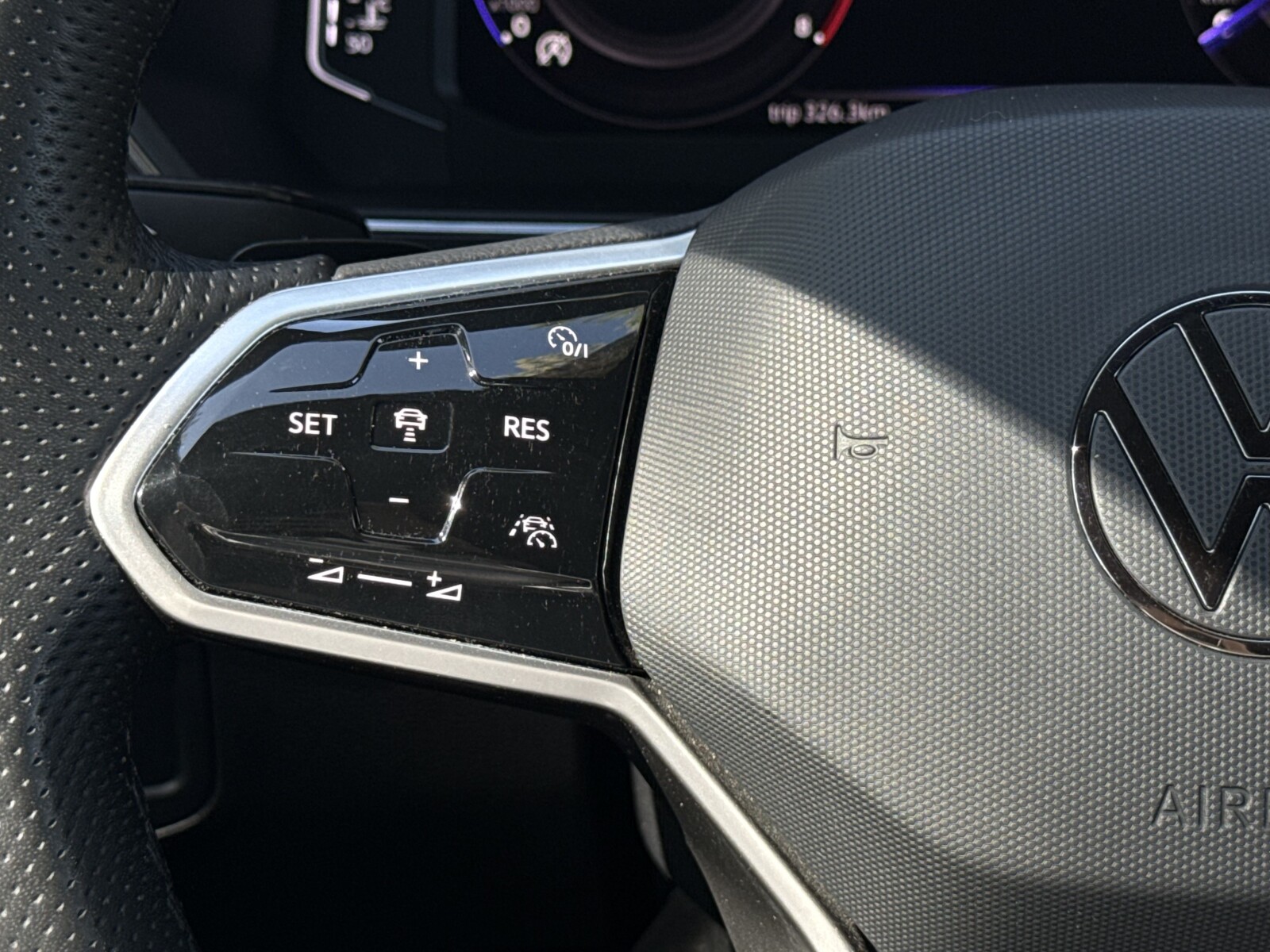 Volkswagen Tiguan Allspace - zdjęcie 15