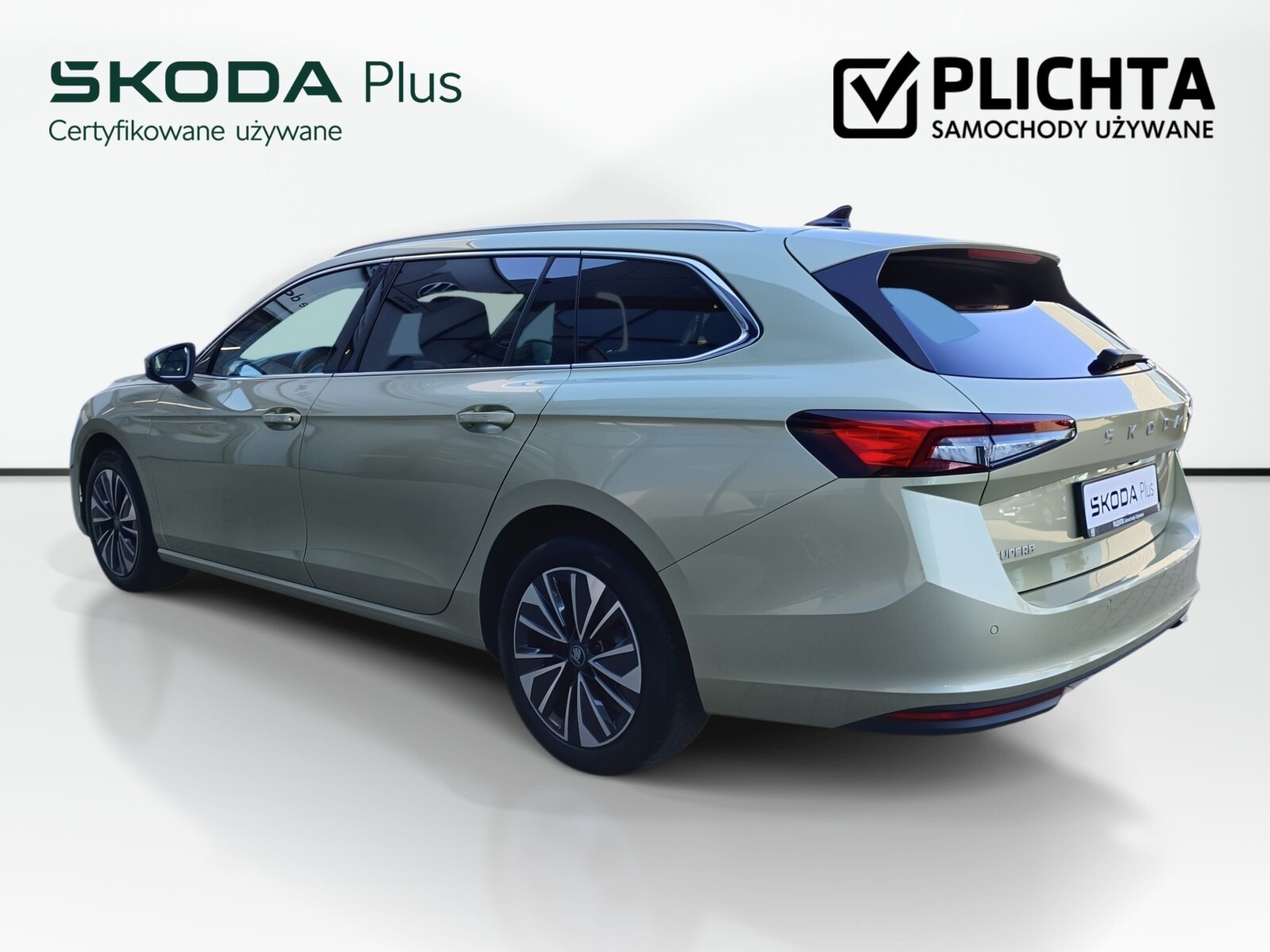 Škoda Superb Combi - zdjęcie 8