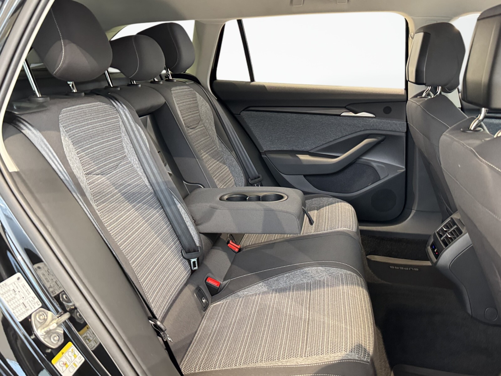 Škoda Superb Combi - zdjęcie 16