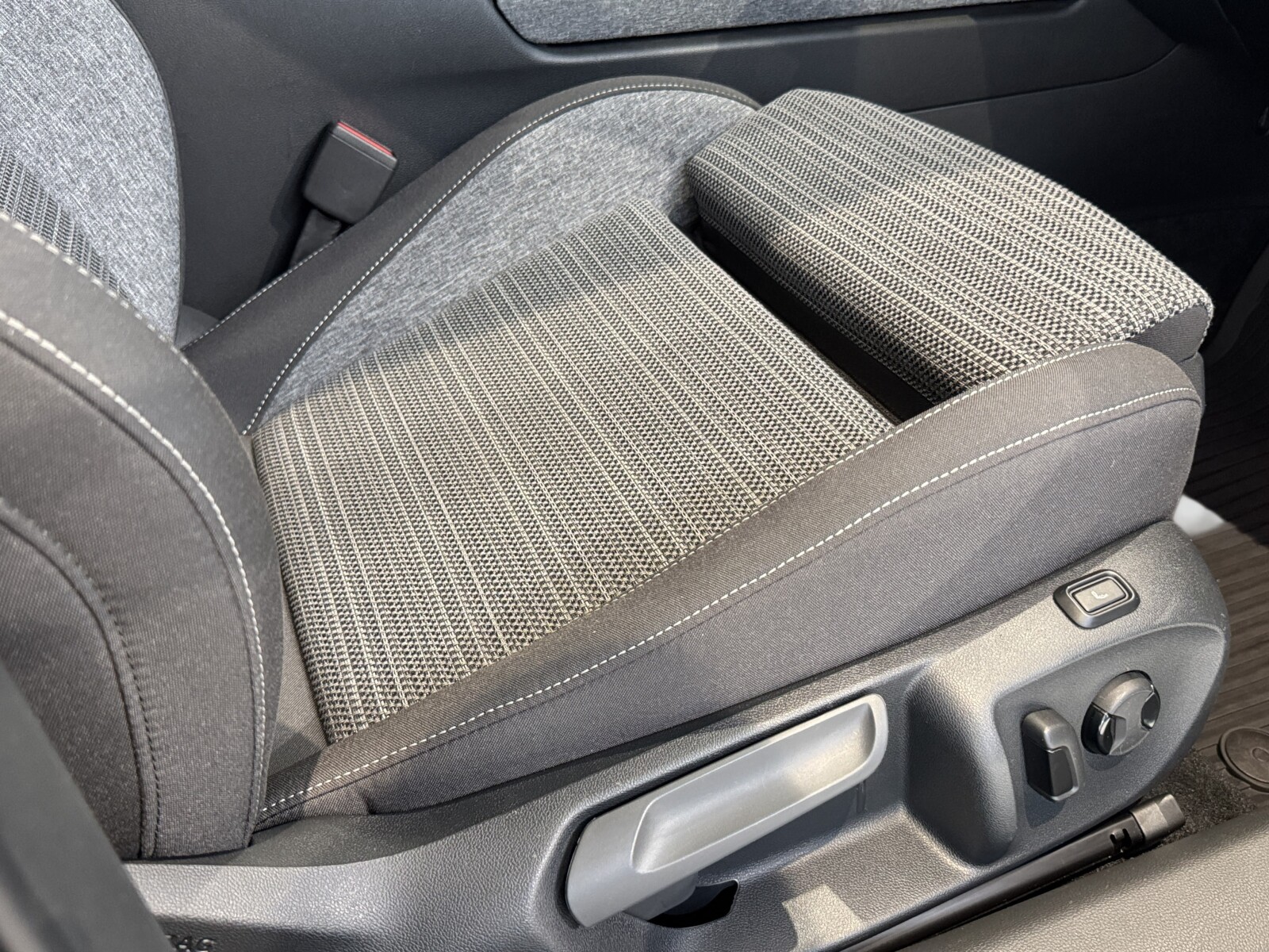 Škoda Superb Combi - zdjęcie 20