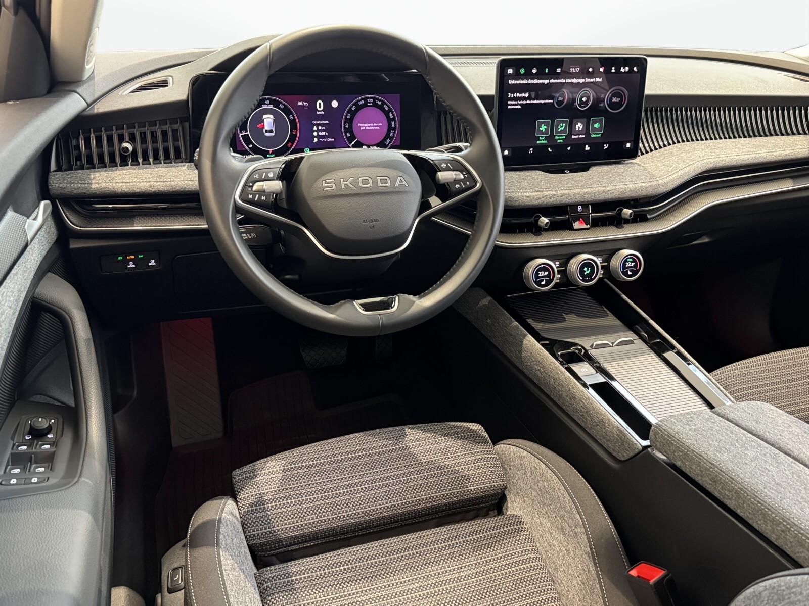 Škoda Superb Combi - zdjęcie 15