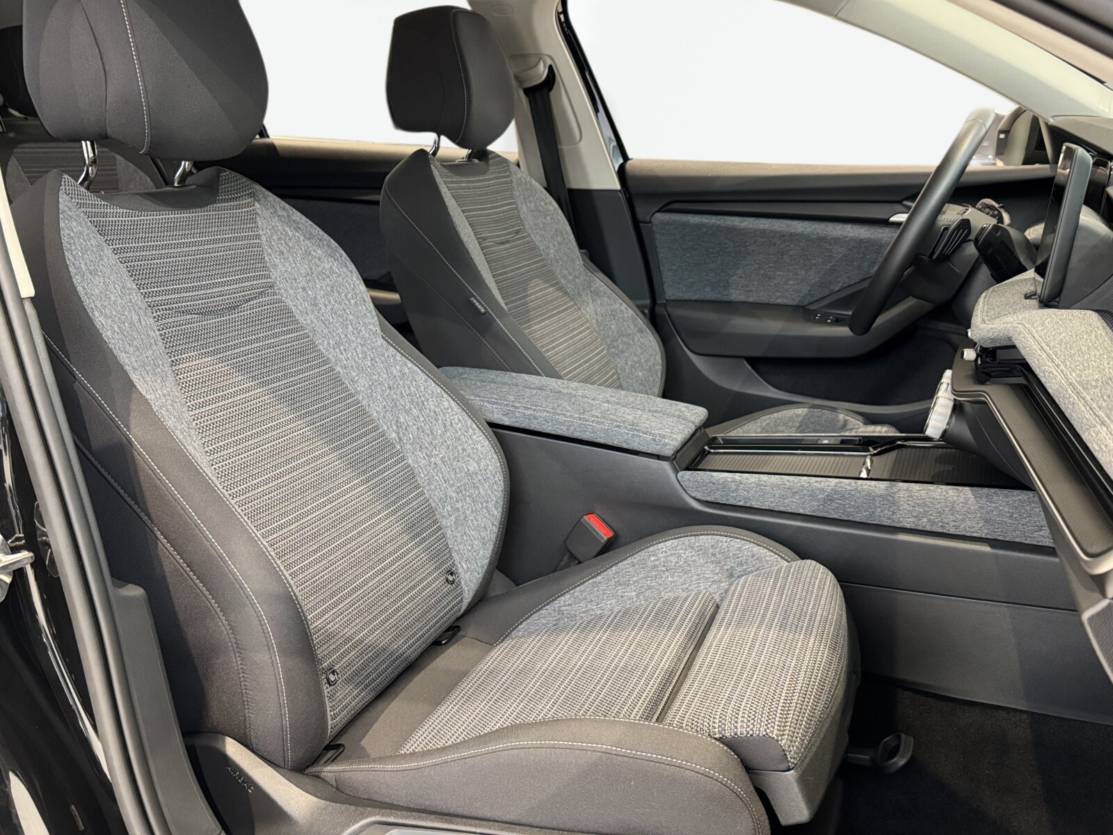 Škoda Superb Combi - zdjęcie 19