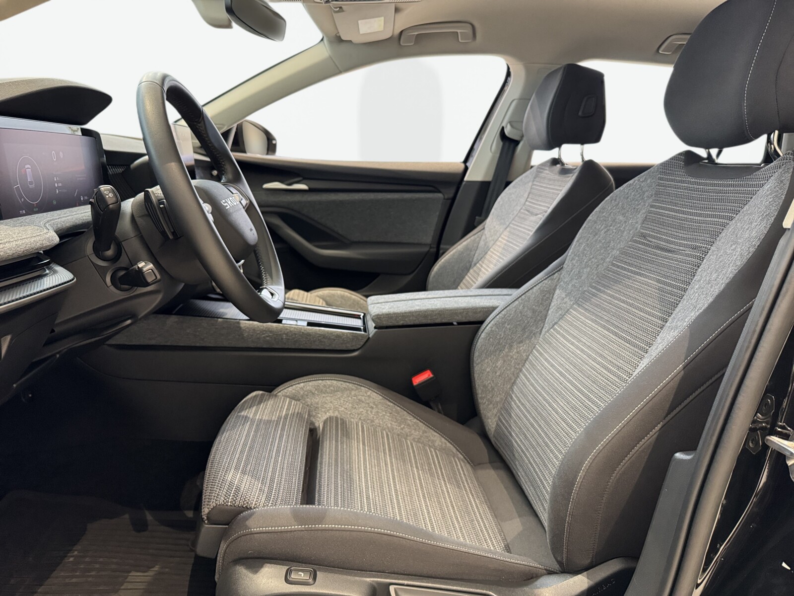 Škoda Superb Combi - zdjęcie 10