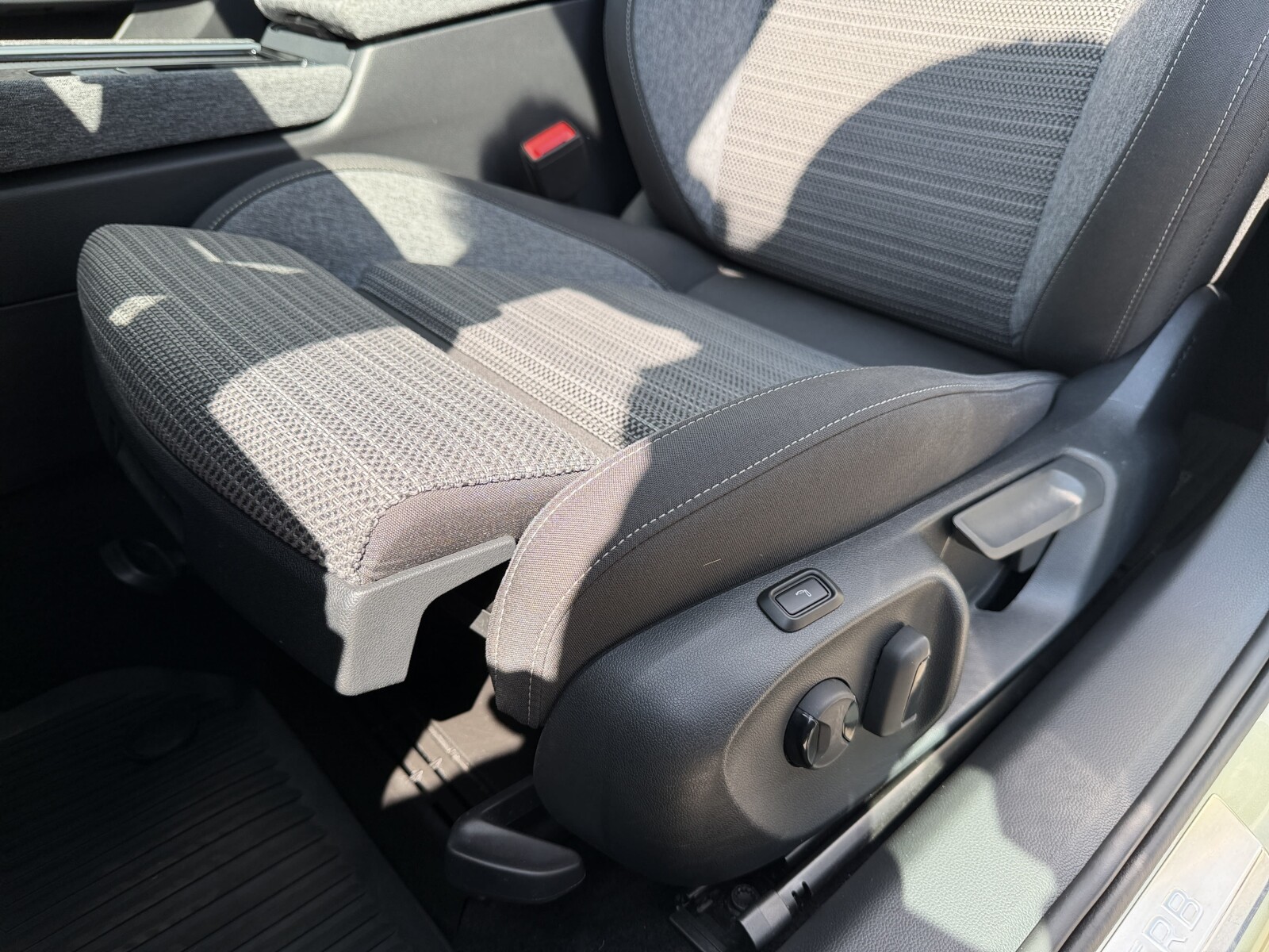 Škoda Superb Combi - zdjęcie 13