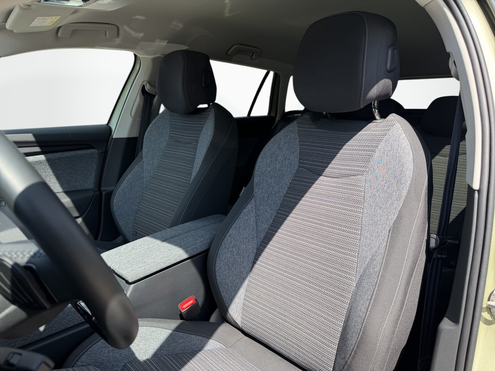 Škoda Superb Combi - zdjęcie 12