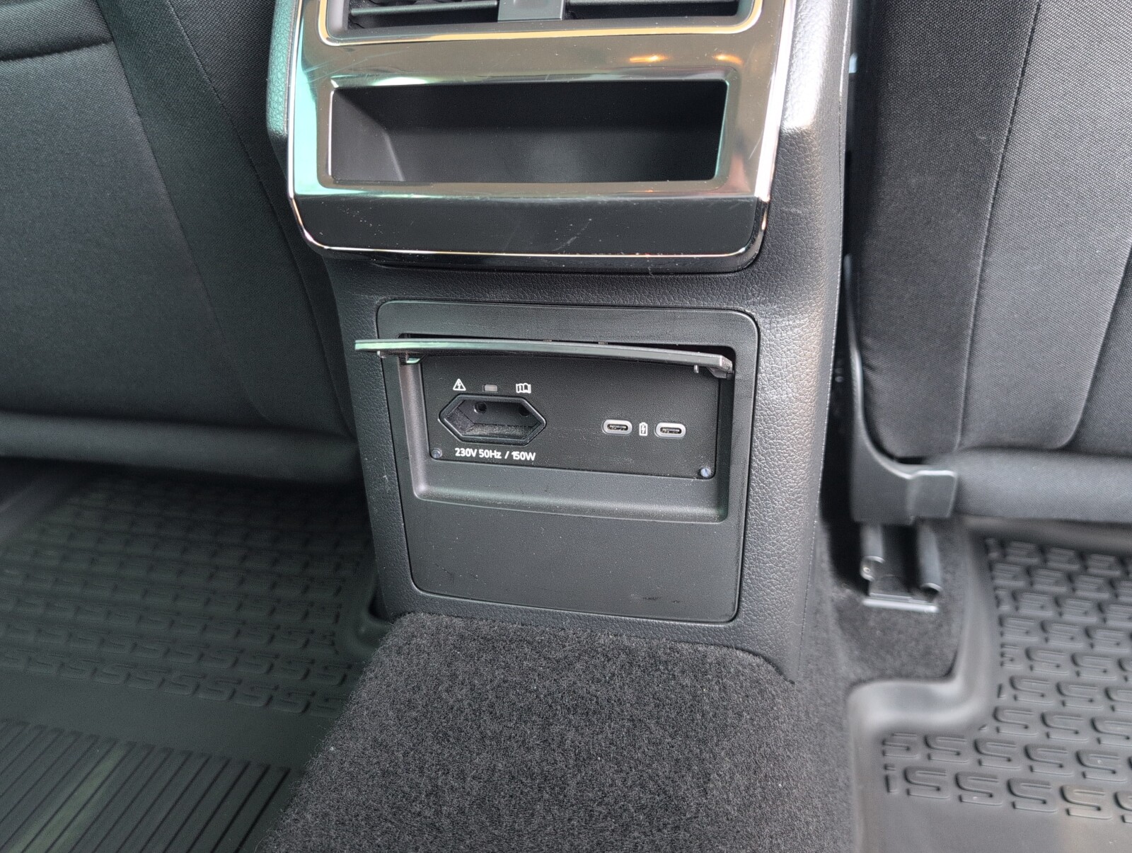 Škoda Superb Combi - zdjęcie 15