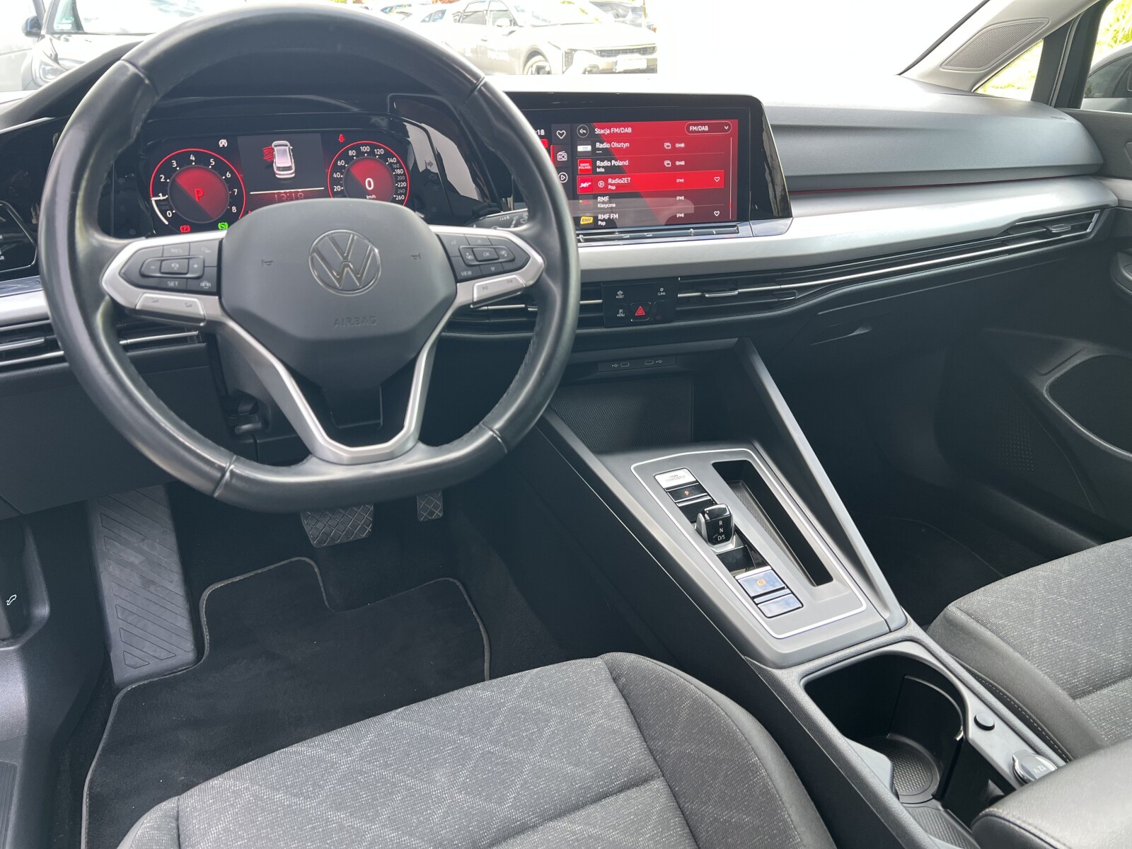 Volkswagen Golf Variant - zdjęcie 23