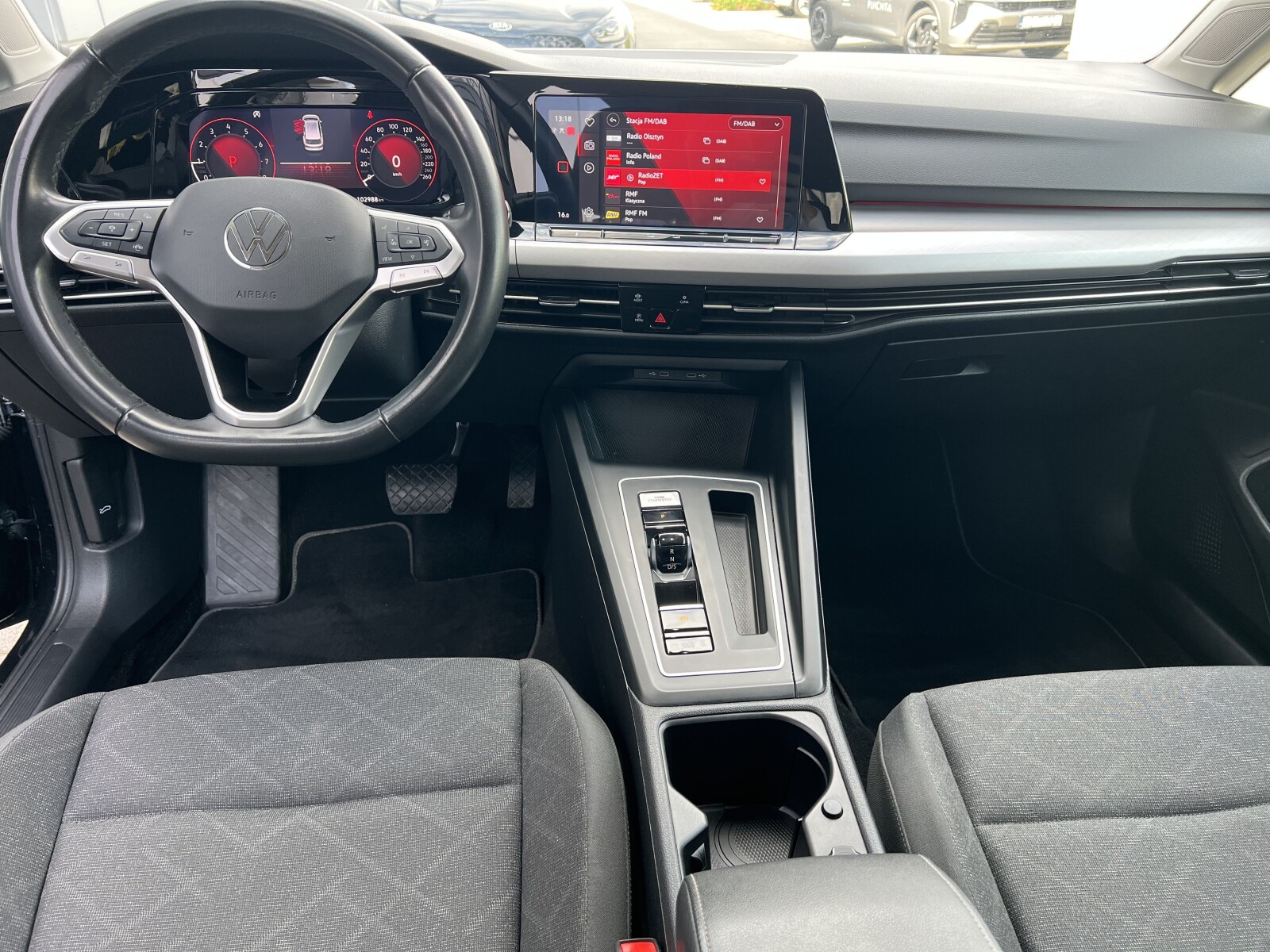 Volkswagen Golf Variant - zdjęcie 24