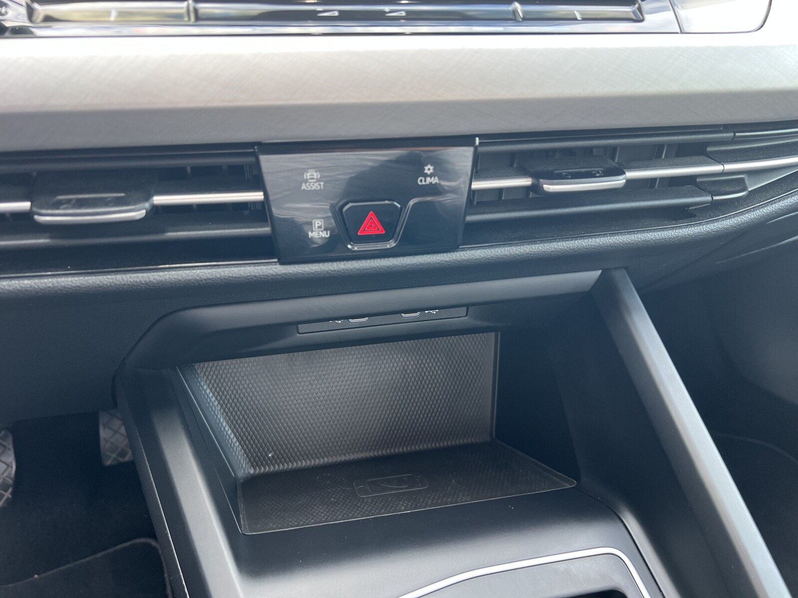Volkswagen Golf Variant - zdjęcie 19