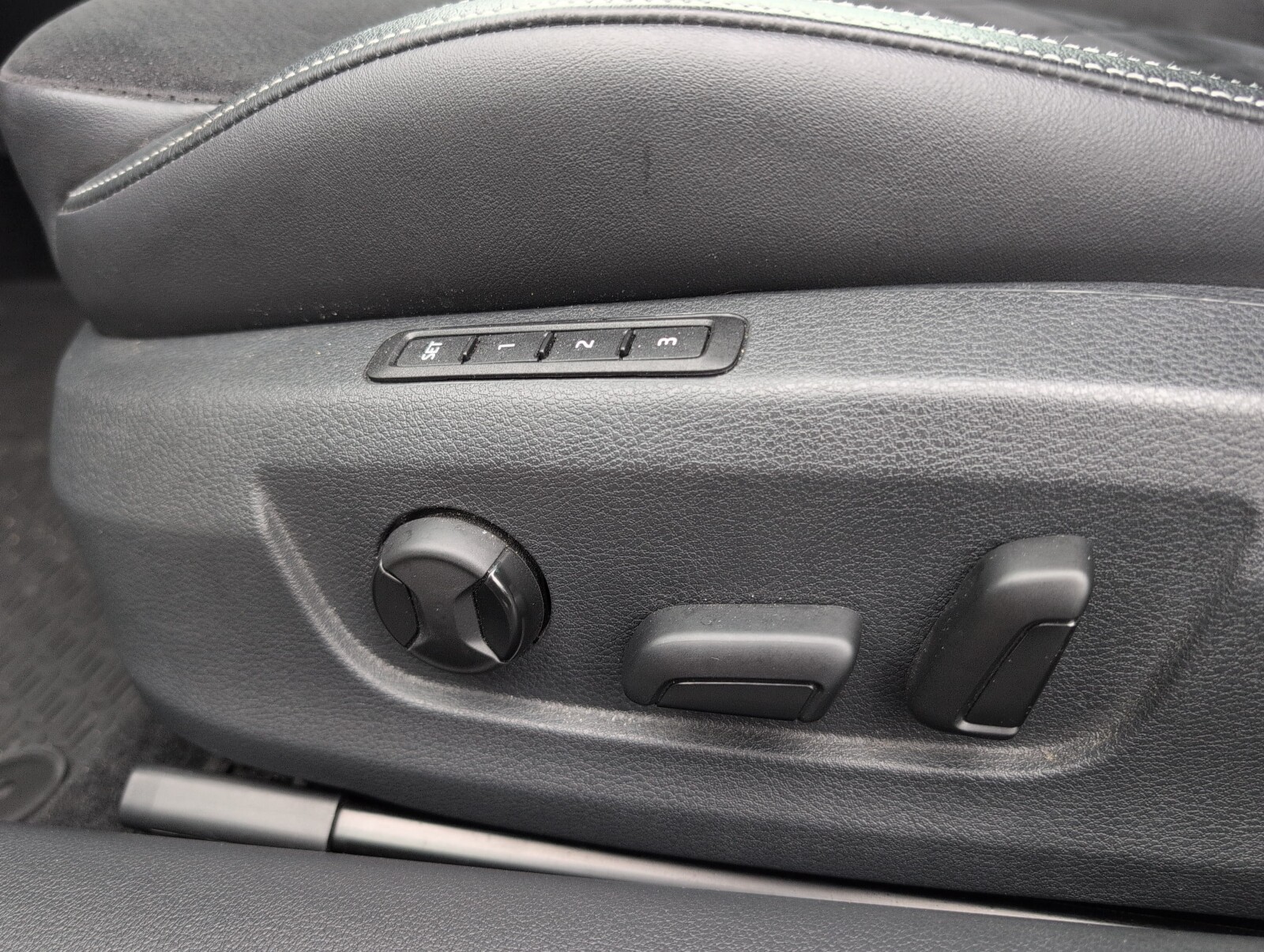 Škoda Superb - zdjęcie 20