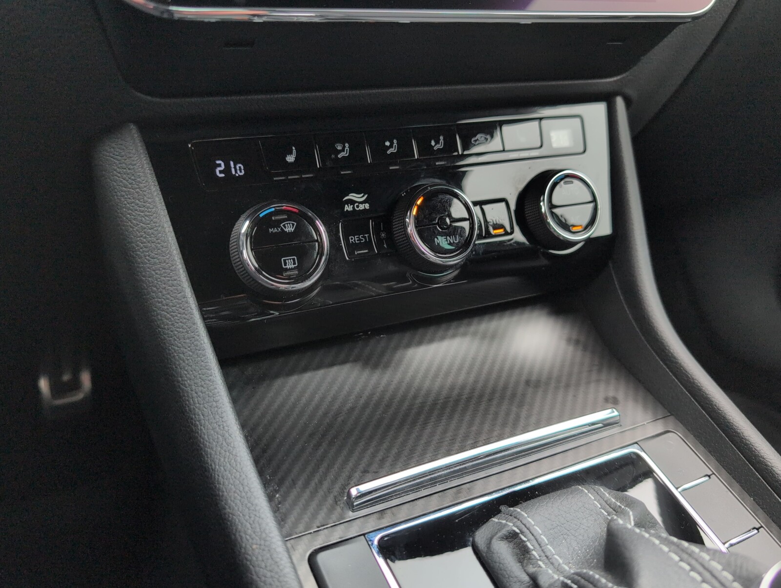 Škoda Superb - zdjęcie 34