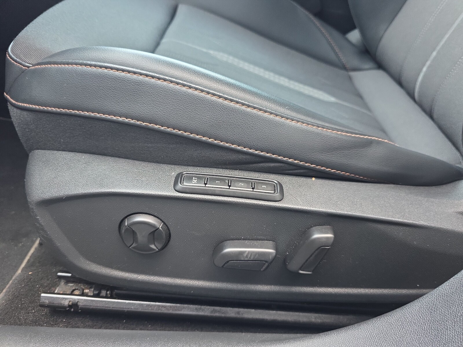 Cupra Leon Sportstourer - zdjęcie 10