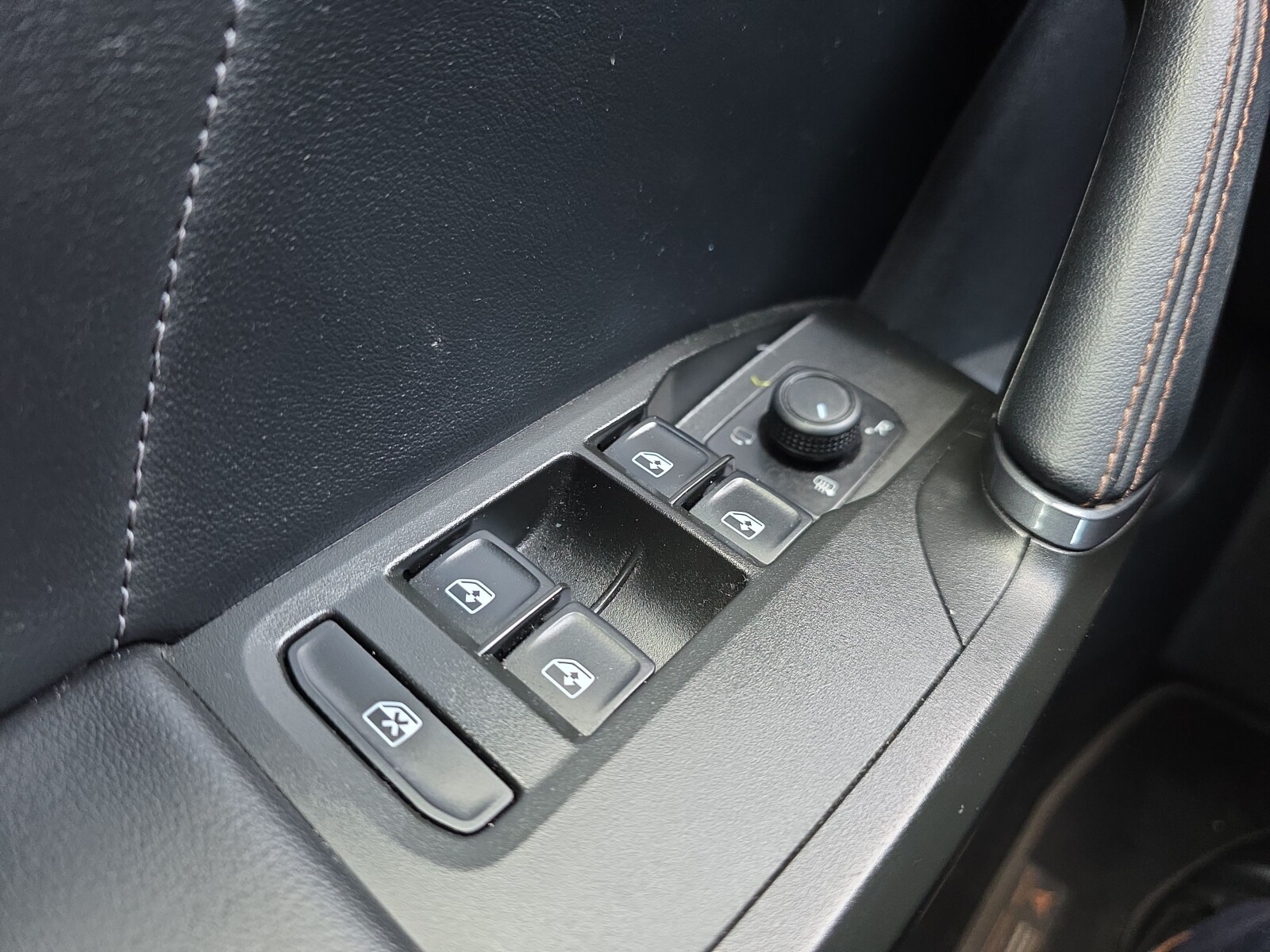 Cupra Leon Sportstourer - zdjęcie 12