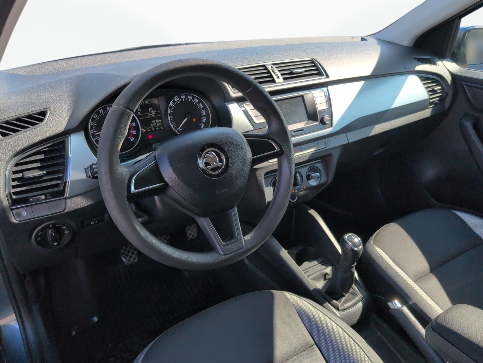 Škoda Fabia - zdjęcie 16