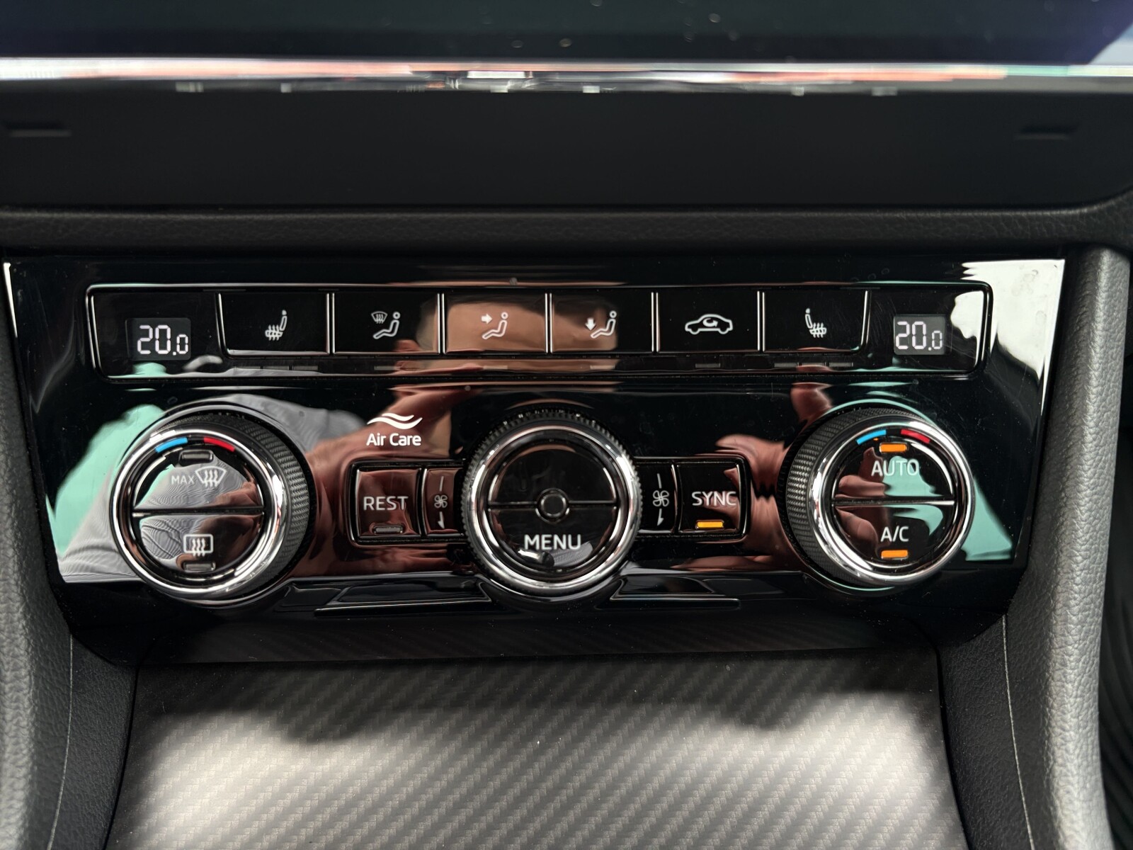 Škoda Superb Combi - zdjęcie 17