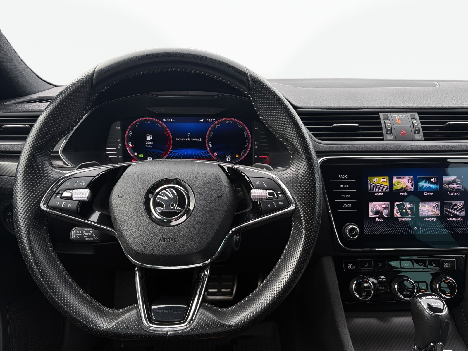 Škoda Superb Combi - zdjęcie 11
