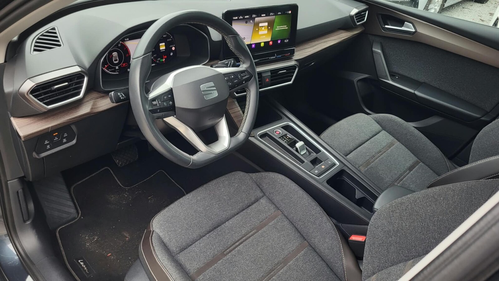 Seat Leon - zdjęcie 9