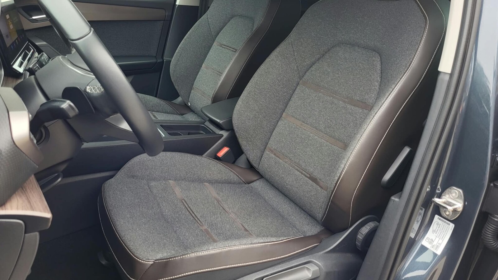 Seat Leon - zdjęcie 10