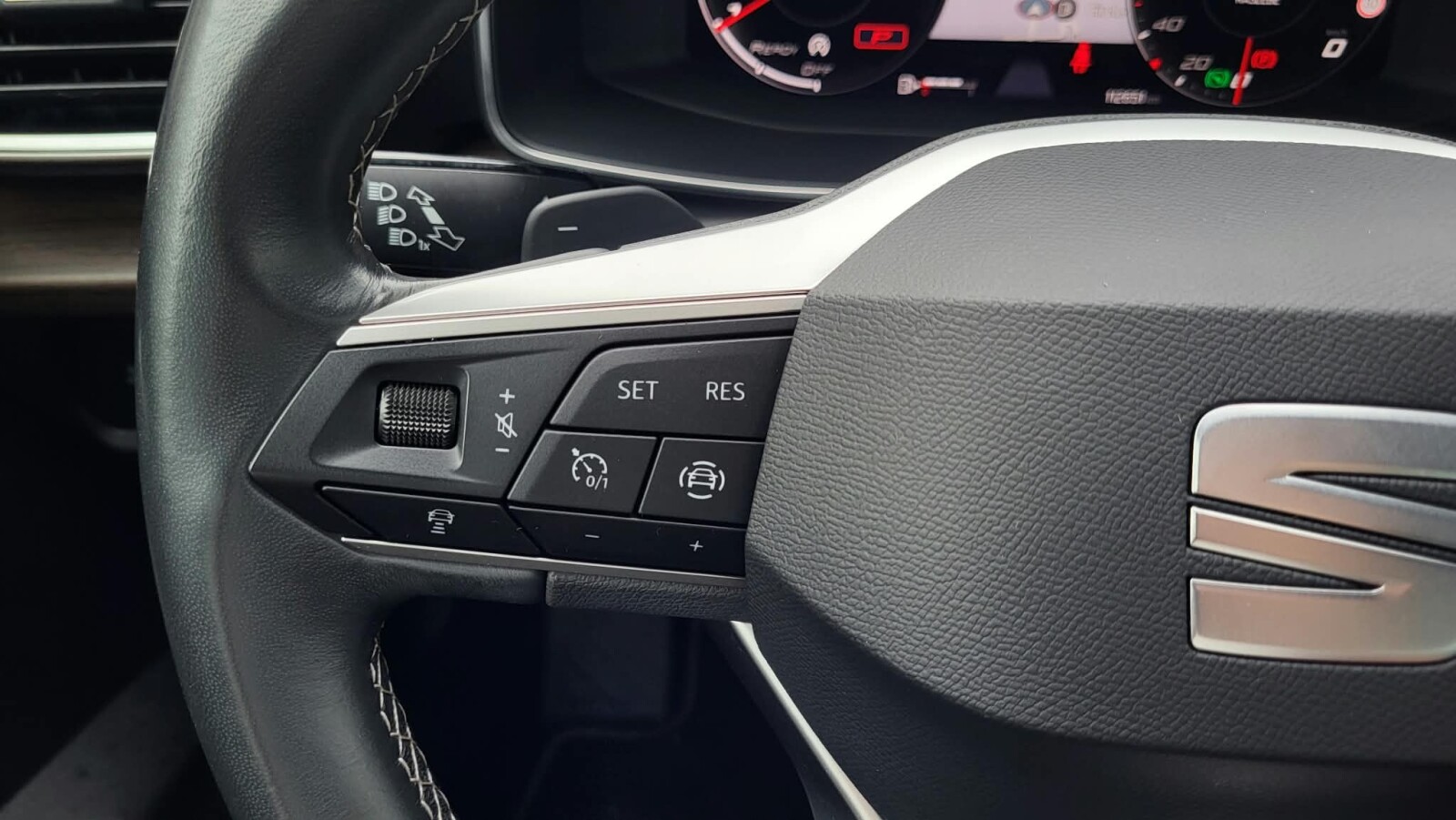 Seat Leon - zdjęcie 18