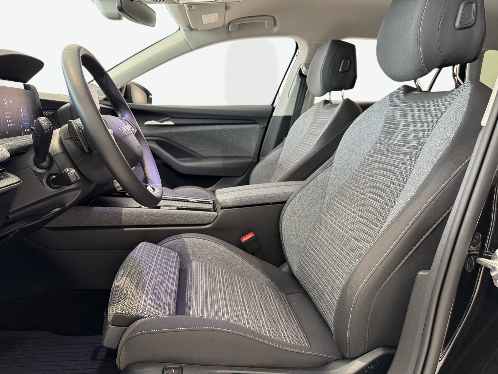Škoda Superb Combi - zdjęcie 10