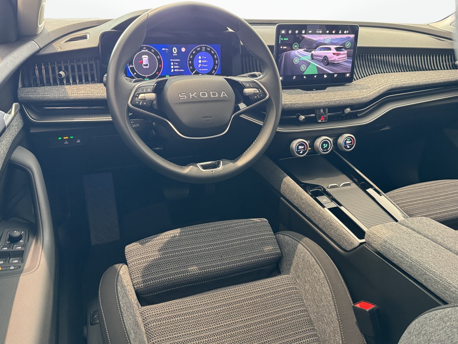 Škoda Superb Combi - zdjęcie 15