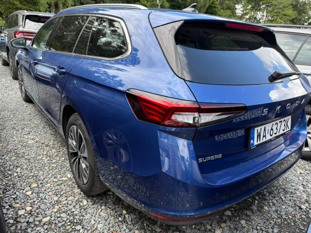 Škoda Superb Combi - zdjęcie 2