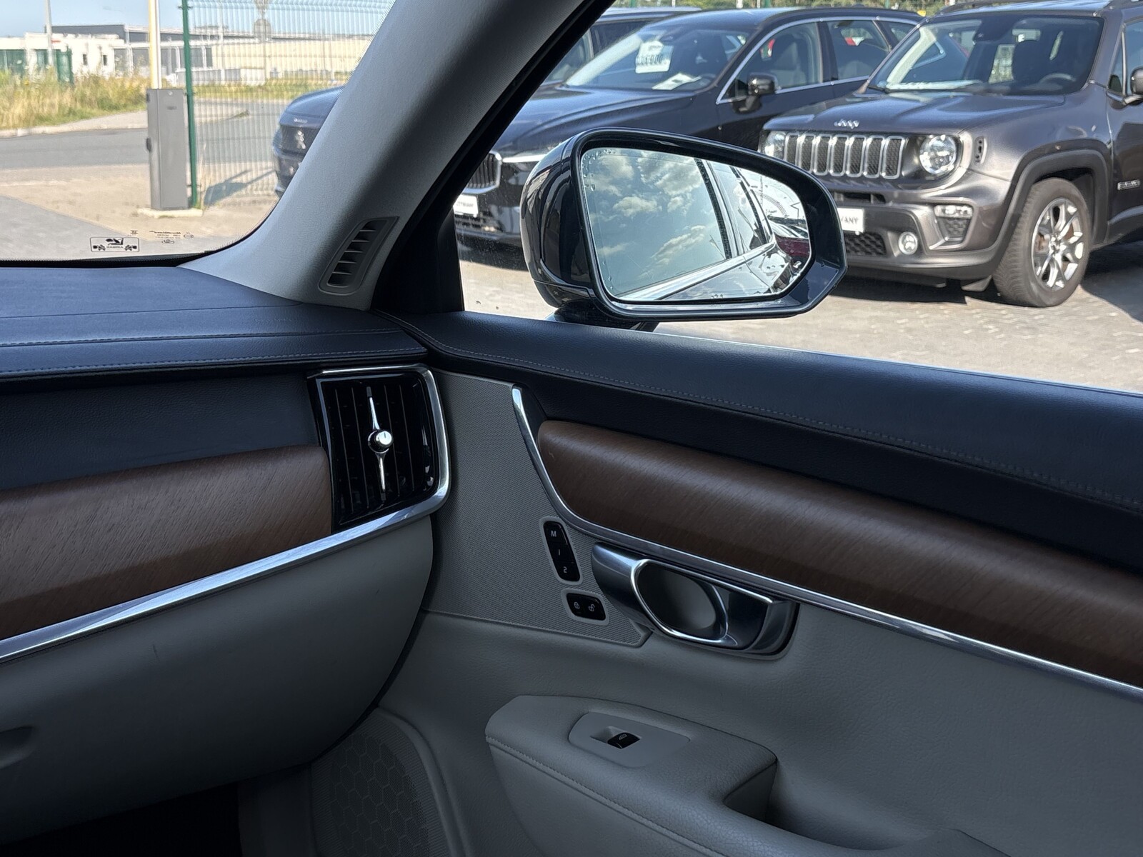 Volvo V90 - zdjęcie 12
