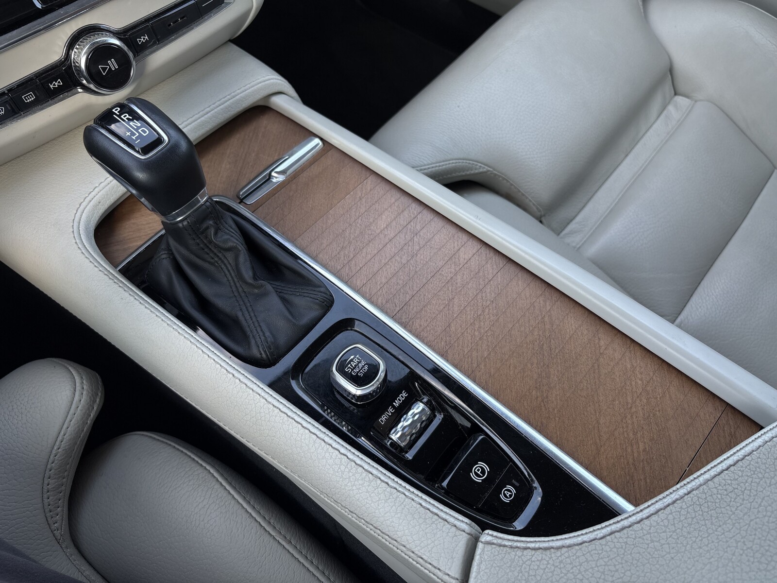 Volvo V90 - zdjęcie 26