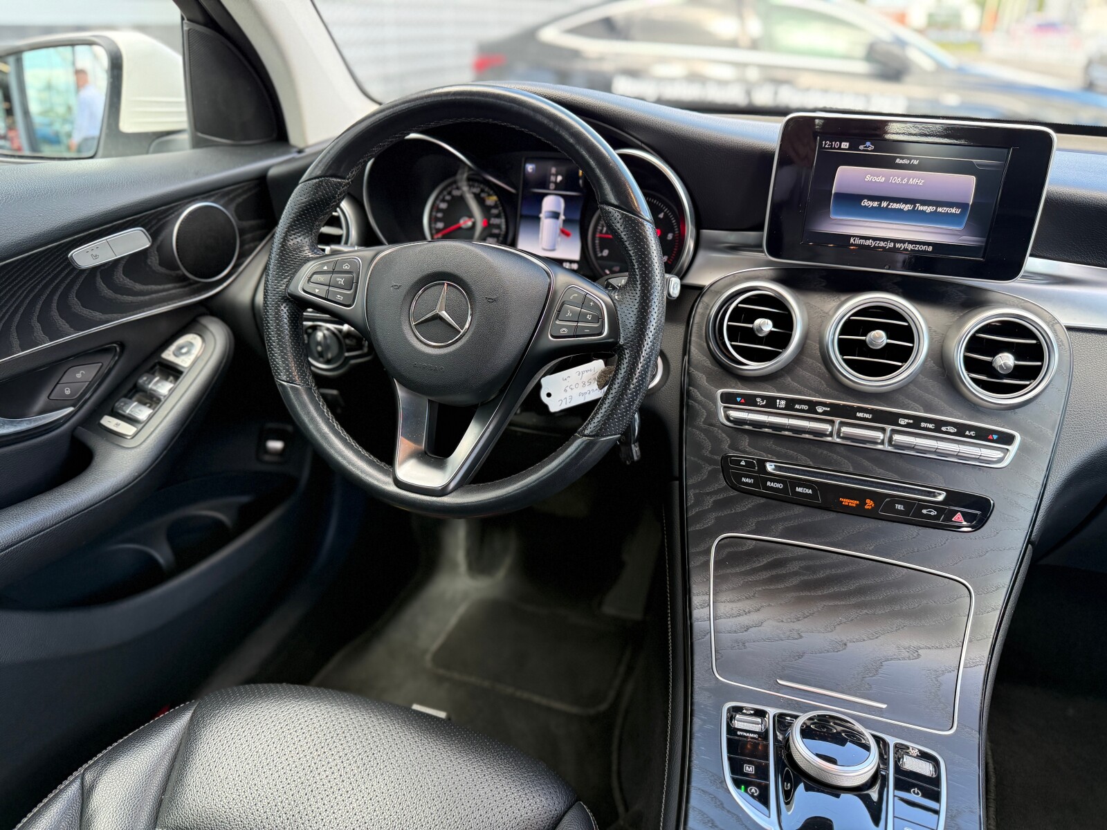 Mercedes-Benz GLC 220 - zdjęcie 14