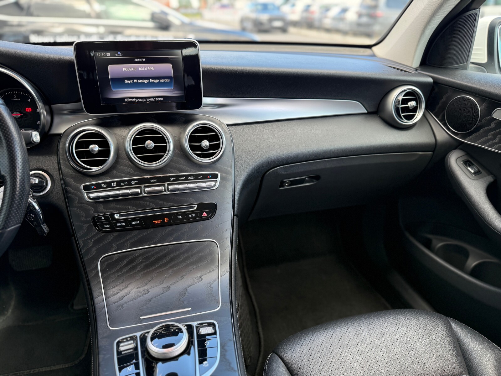 Mercedes-Benz GLC 220 - zdjęcie 15