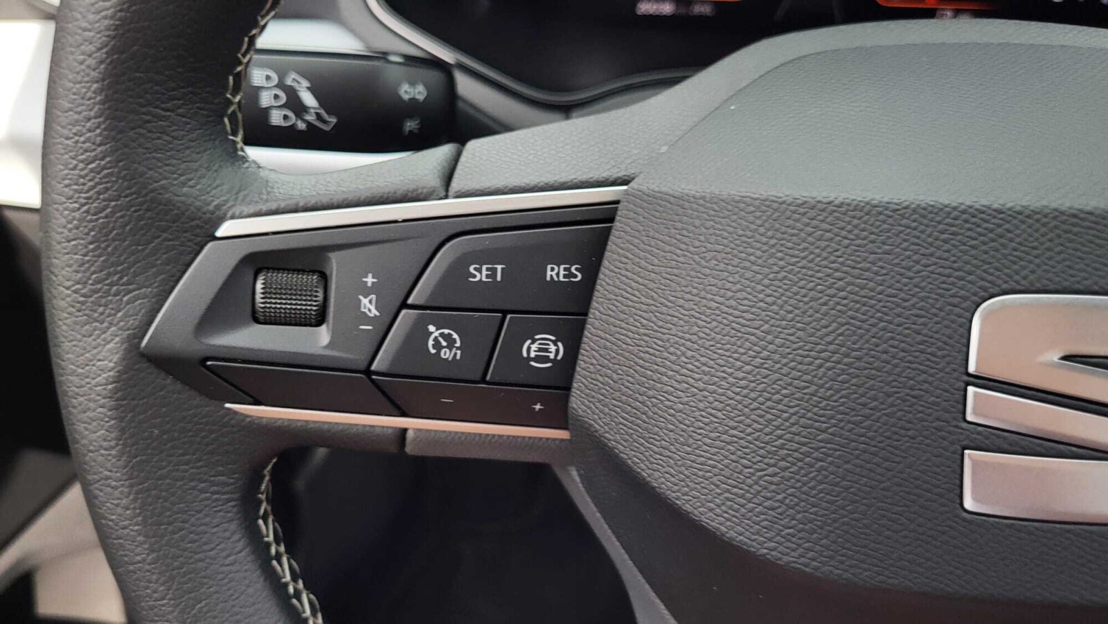 Seat Arona - zdjęcie 18