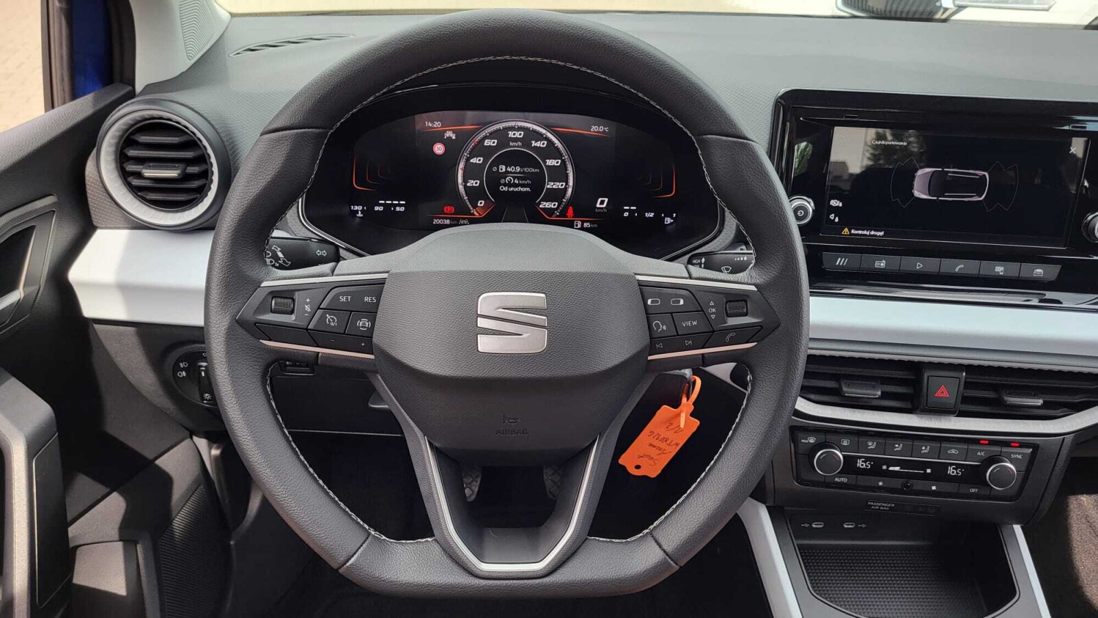 Seat Arona - zdjęcie 17
