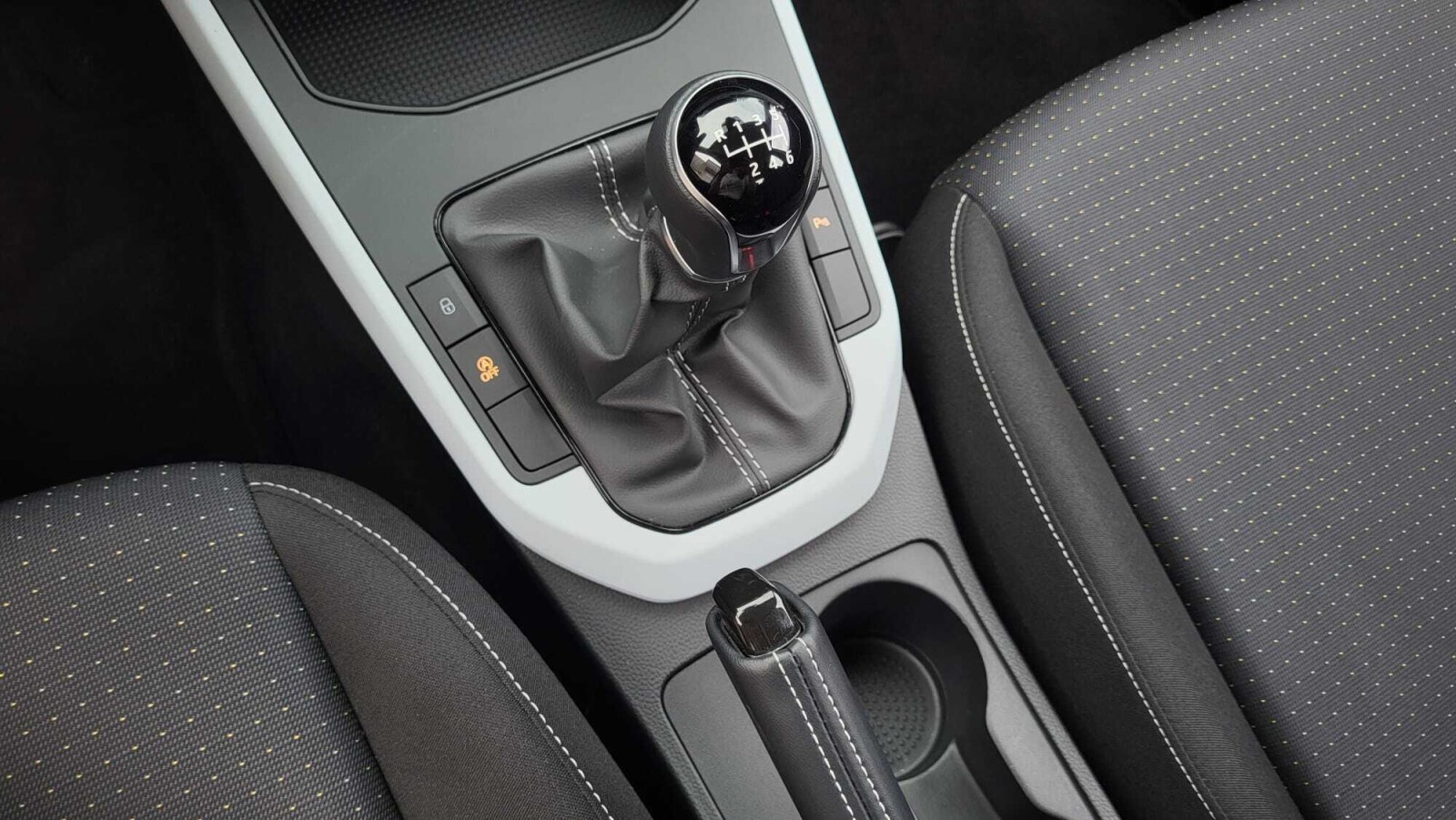 Seat Arona - zdjęcie 23