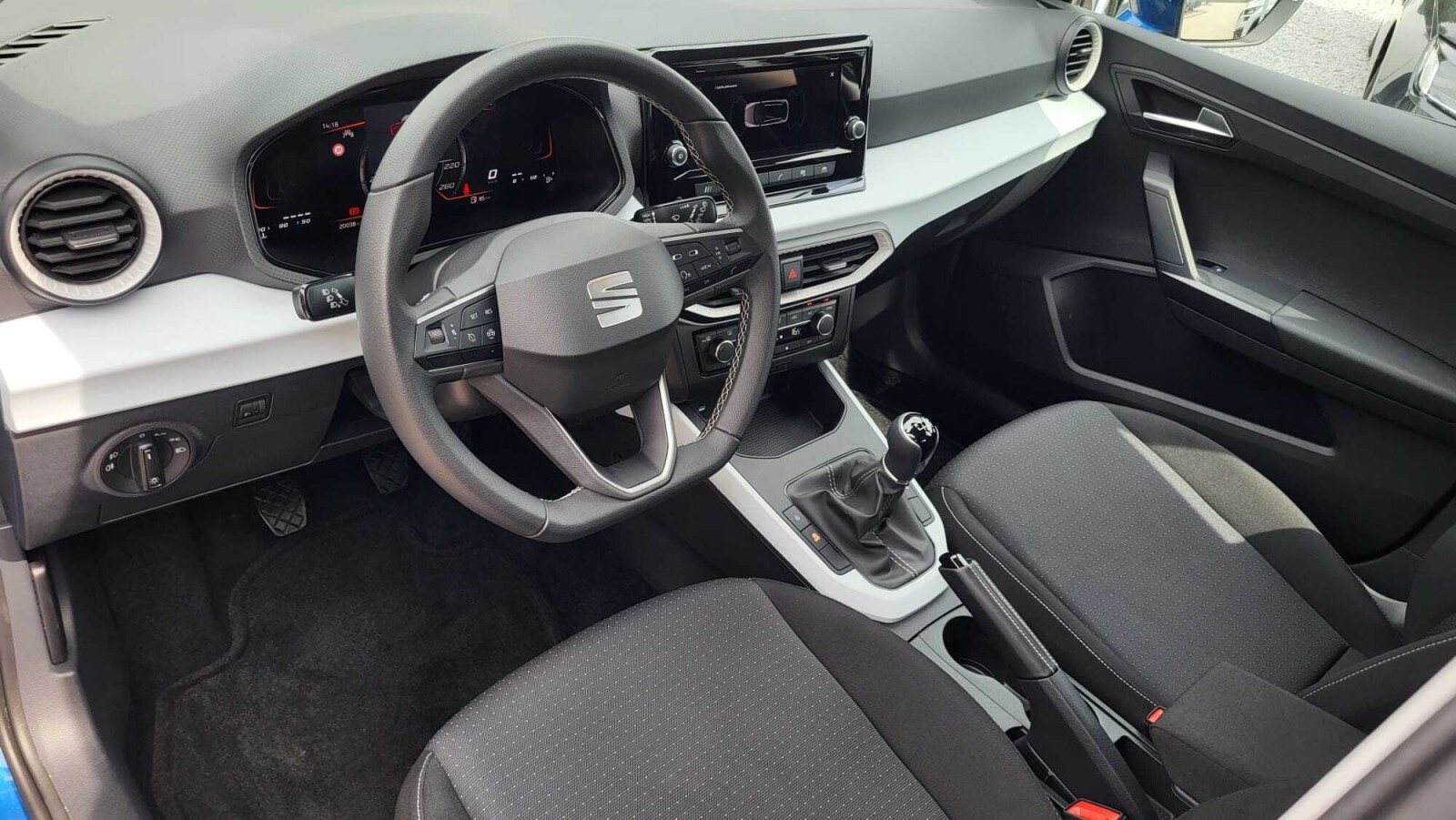 Seat Arona - zdjęcie 9