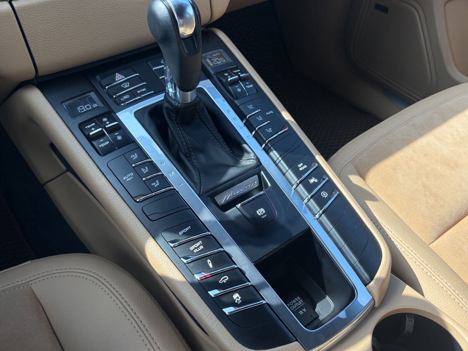 Porsche Macan - zdjęcie 24