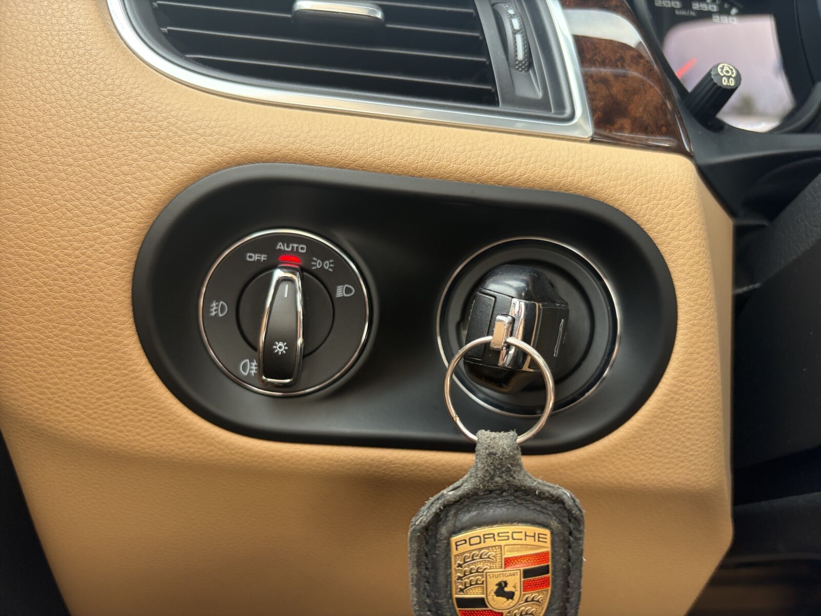 Porsche Macan - zdjęcie 18