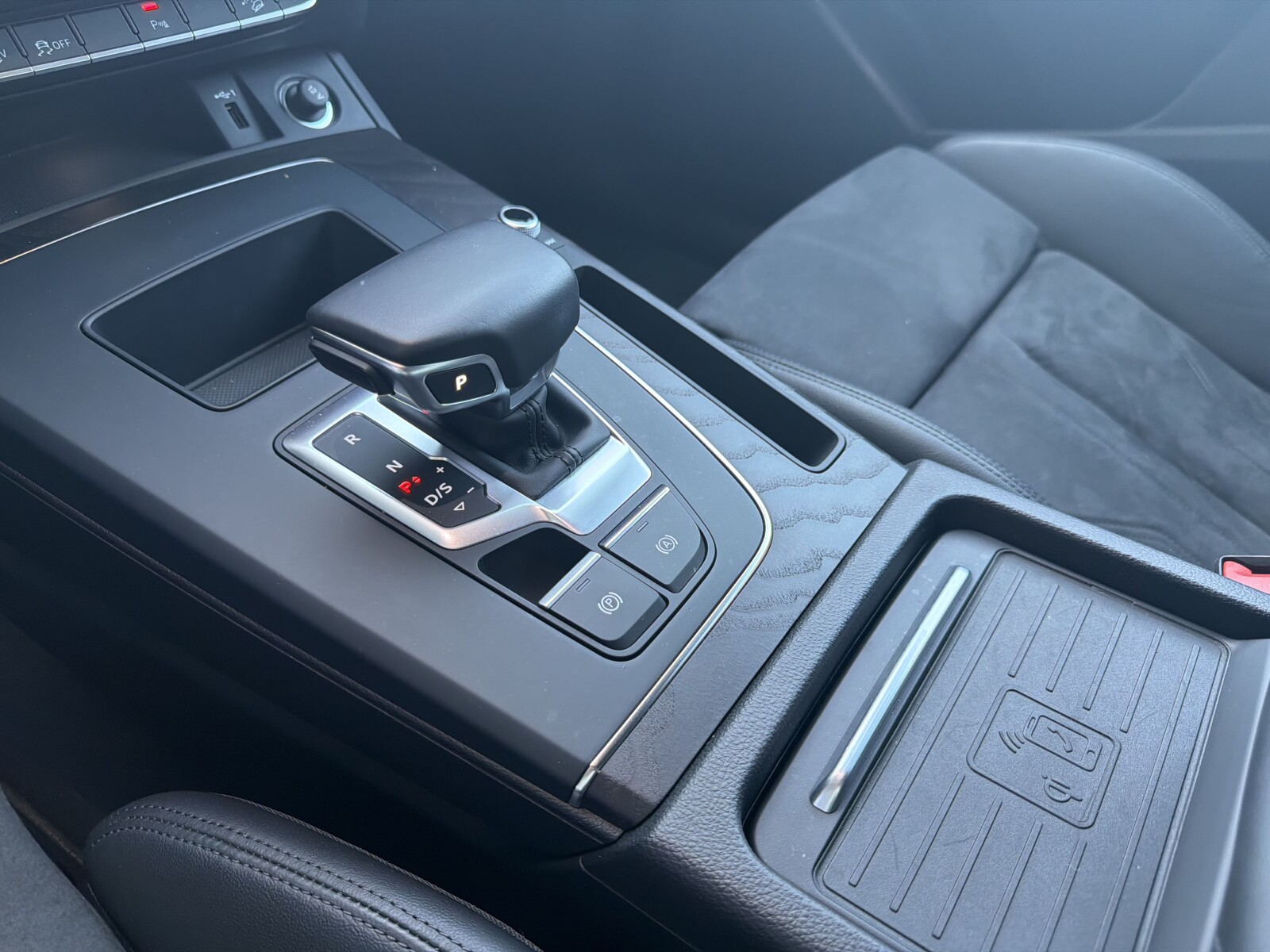 Audi Q5 Sportback - zdjęcie 25