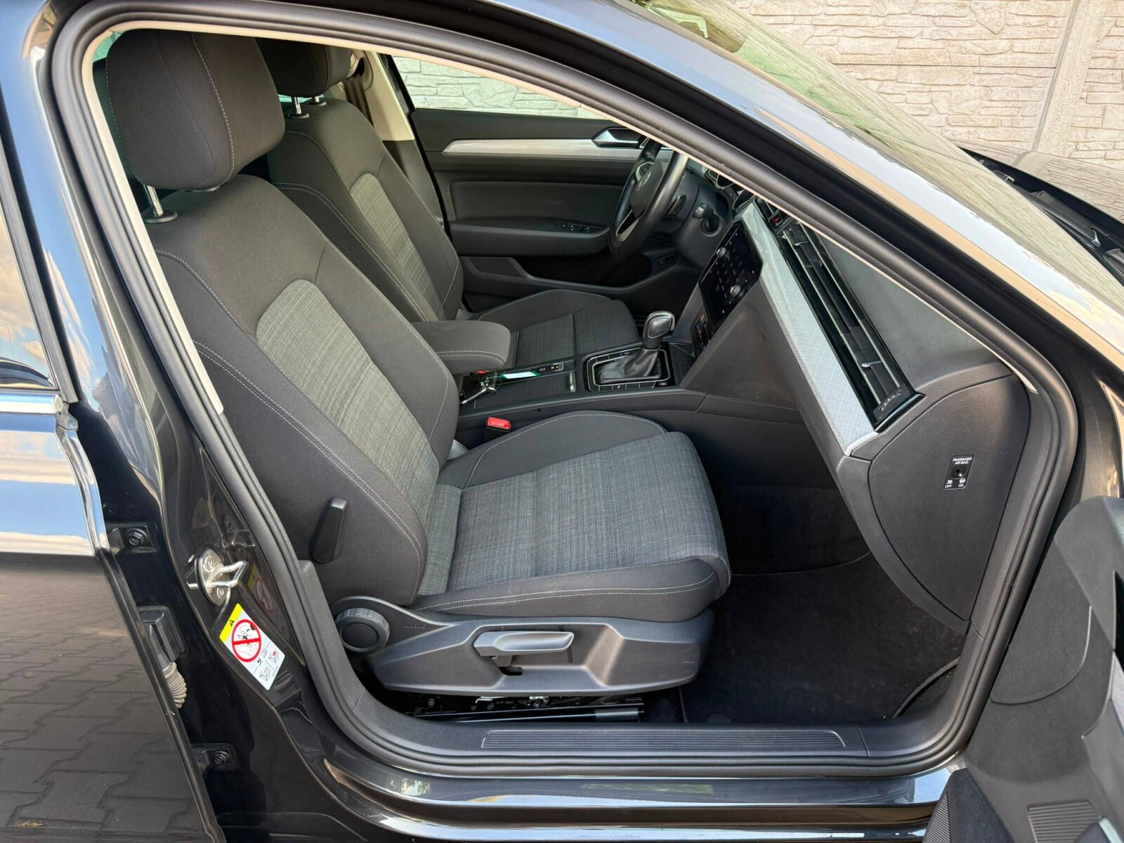 Volkswagen Passat - zdjęcie 13